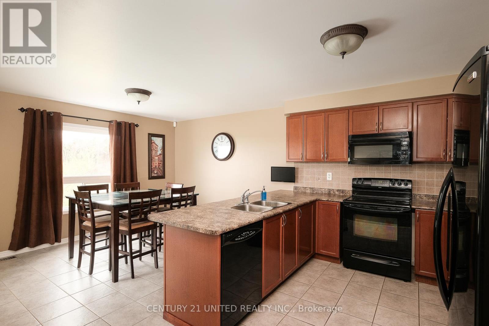 1403 Ireland Drive, Peterborough West (North), Ontario  K9K 0A7 - Photo 34 - X12137384
