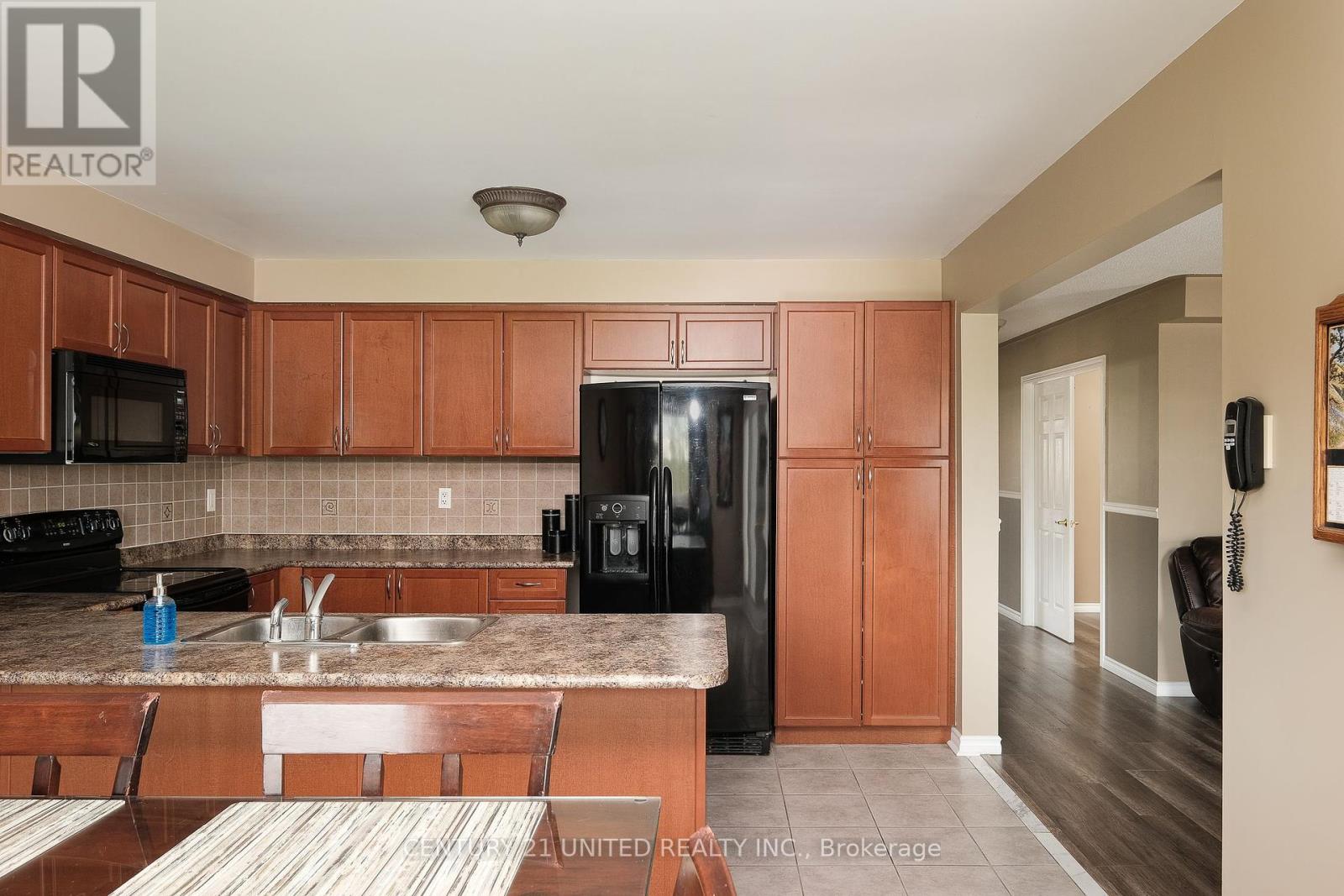 1403 Ireland Drive, Peterborough West (North), Ontario  K9K 0A7 - Photo 35 - X12137384