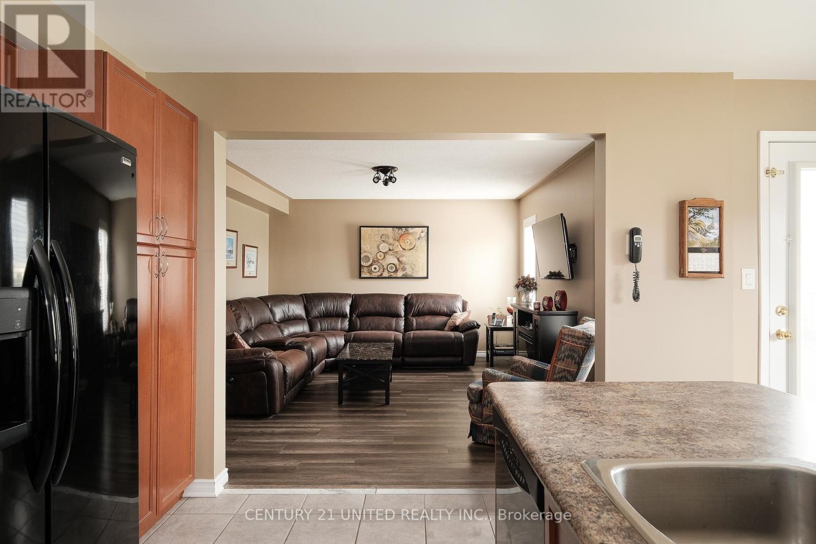 1403 Ireland Drive, Peterborough West (North), Ontario  K9K 0A7 - Photo 36 - X12137384