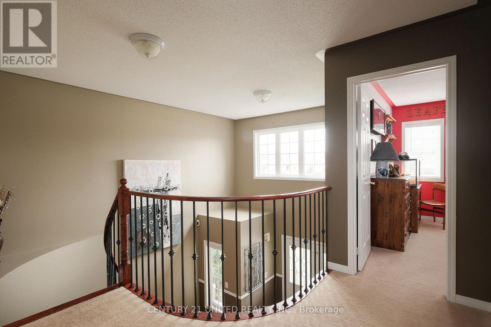 1403 Ireland Drive, Peterborough West (North), Ontario  K9K 0A7 - Photo 4 - X12137384