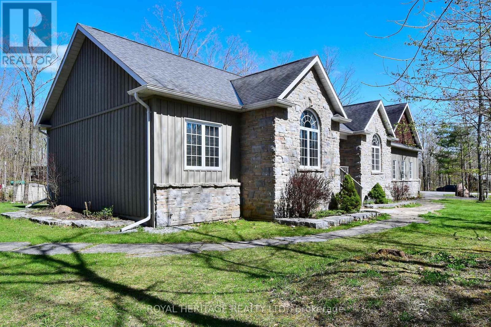 134 Mitchell Crescent, Trent Lakes, Ontario  K0L 1J0 - Photo 3 - X12137388
