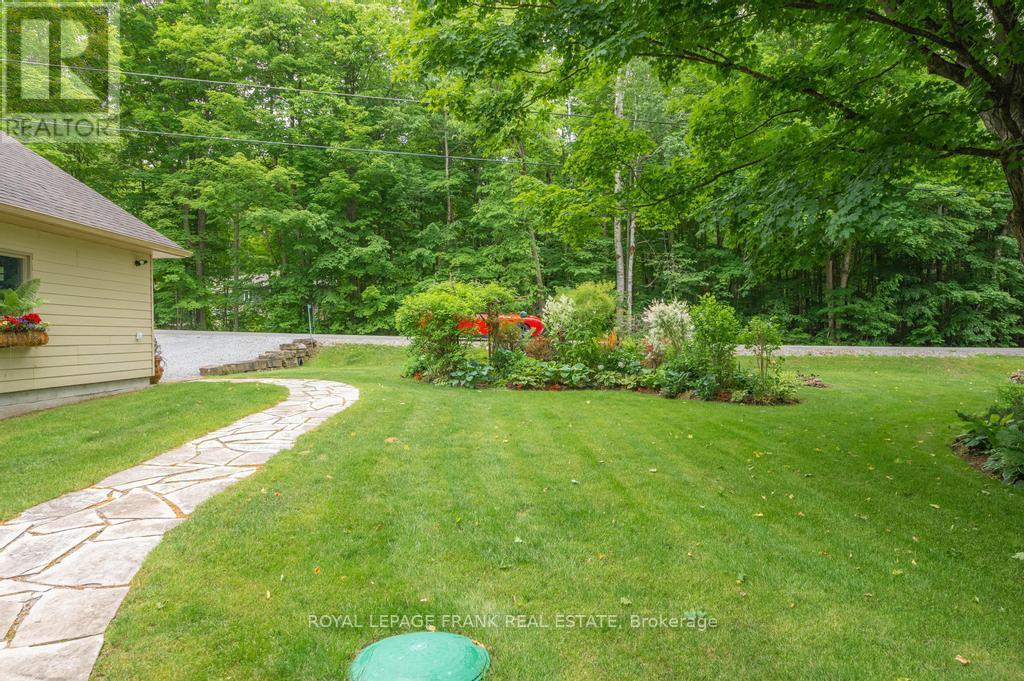 60 Mystic Point Road, Trent Lakes, Ontario  K0L 1J0 - Photo 10 - X12137395