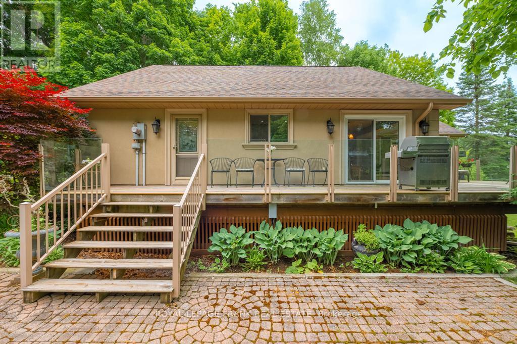 60 Mystic Point Road, Trent Lakes, Ontario  K0L 1J0 - Photo 11 - X12137395