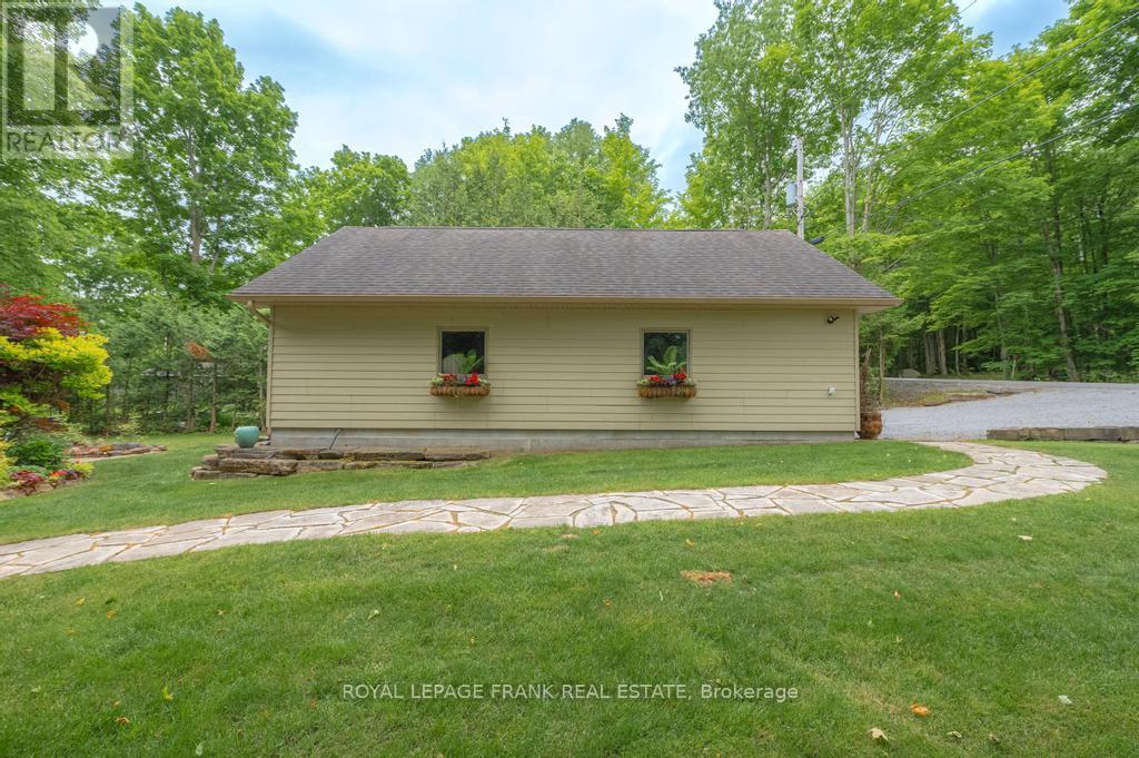60 Mystic Point Road, Trent Lakes, Ontario  K0L 1J0 - Photo 7 - X12137395