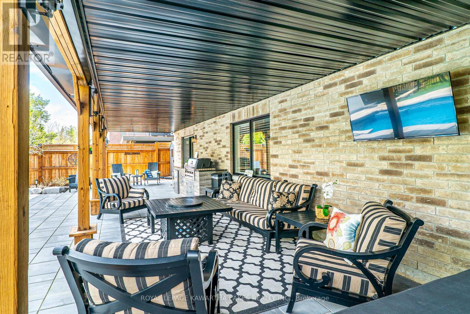24 Alcorn Drive, Kawartha Lakes (Lindsay), Ontario  K9V 0N1 - Photo 39 - X12137614