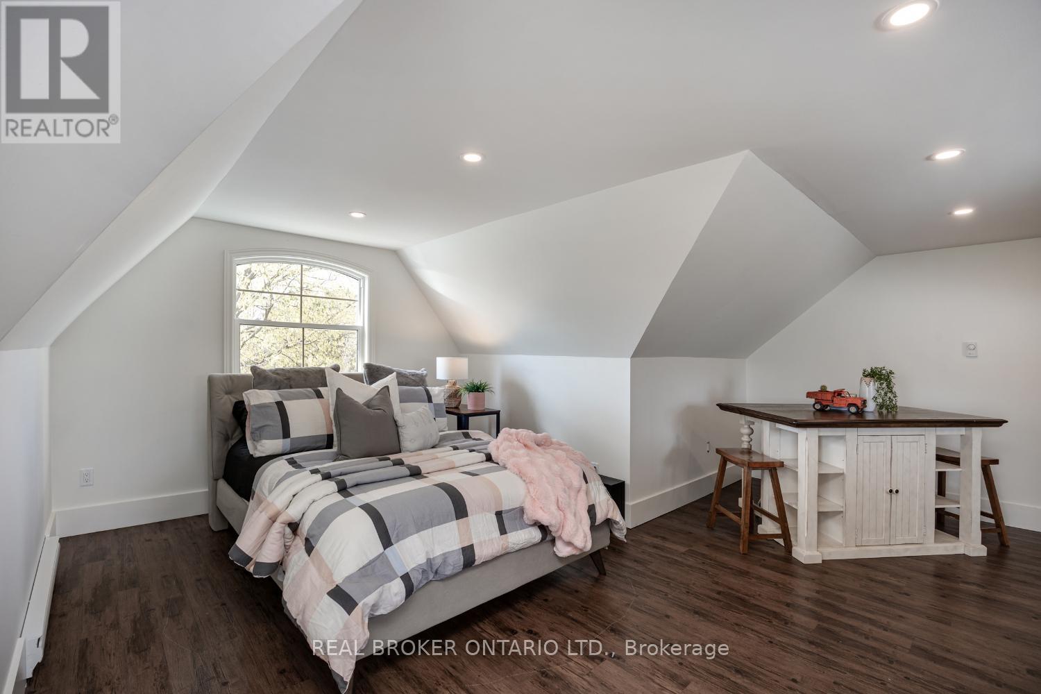 832 Highway 7a, Kawartha Lakes (Manvers), Ontario  L0A 1A0 - Photo 37 - X12137975