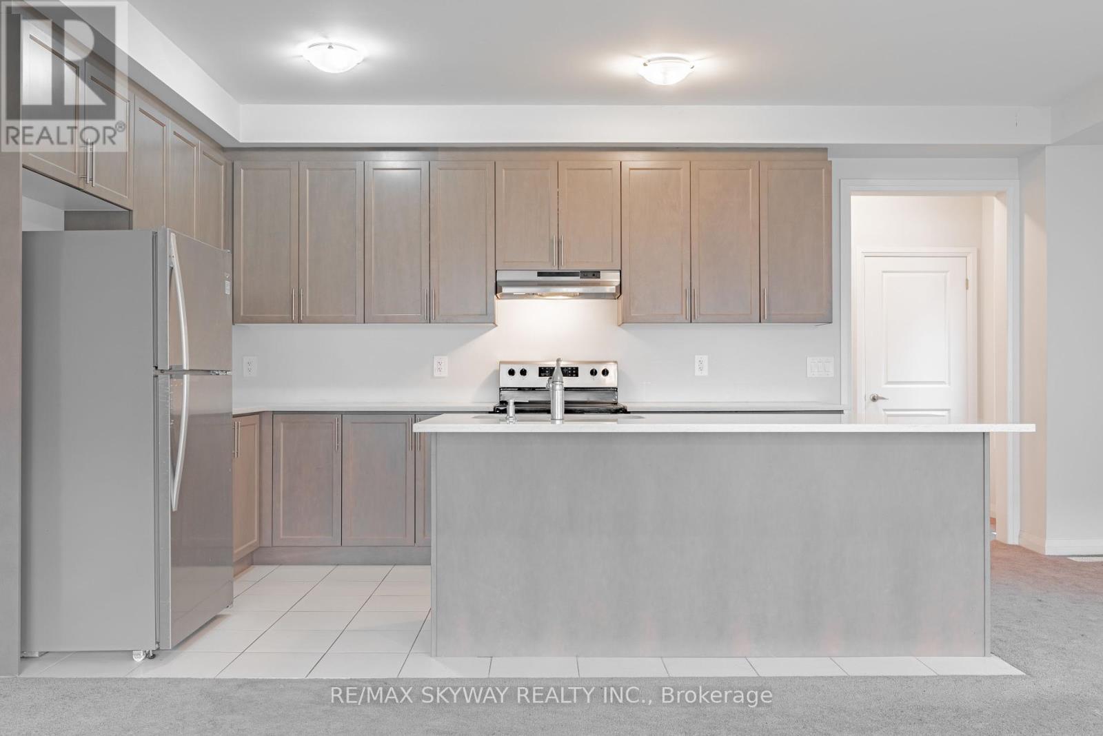 26 Corley Street, Kawartha Lakes (Lindsay), Ontario  K9V 5R8 - Photo 15 - X12137719