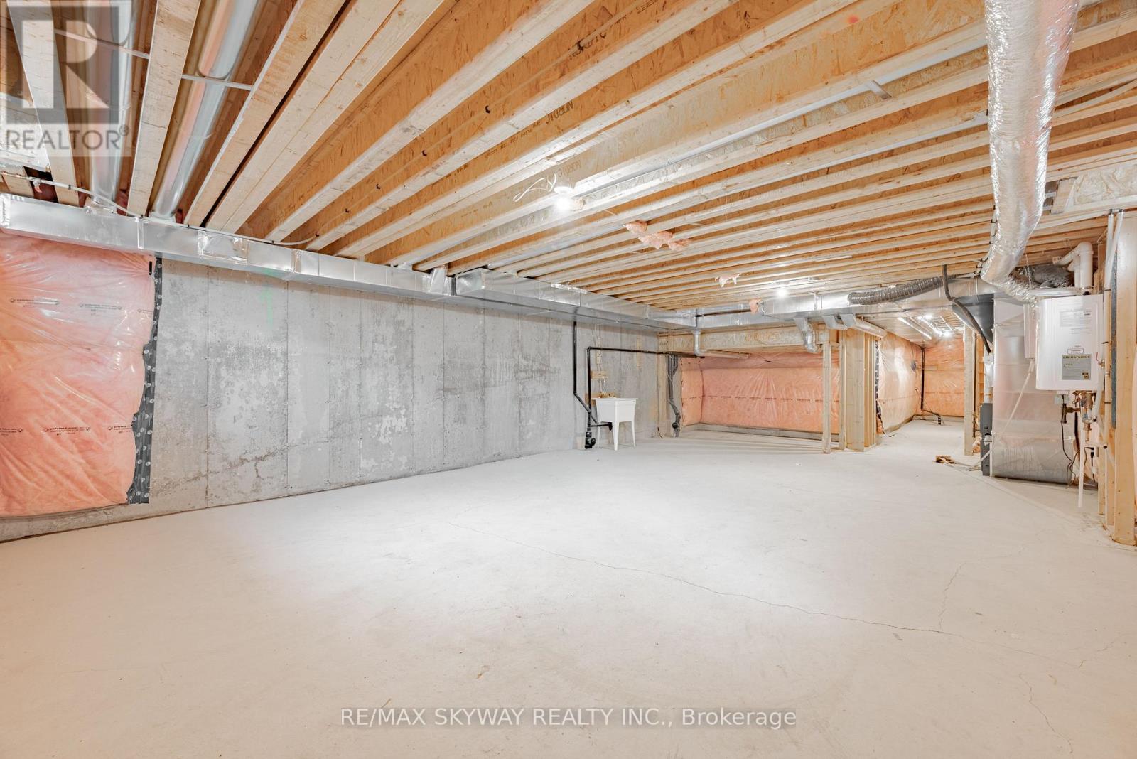 26 Corley Street, Kawartha Lakes (Lindsay), Ontario  K9V 5R8 - Photo 20 - X12137719