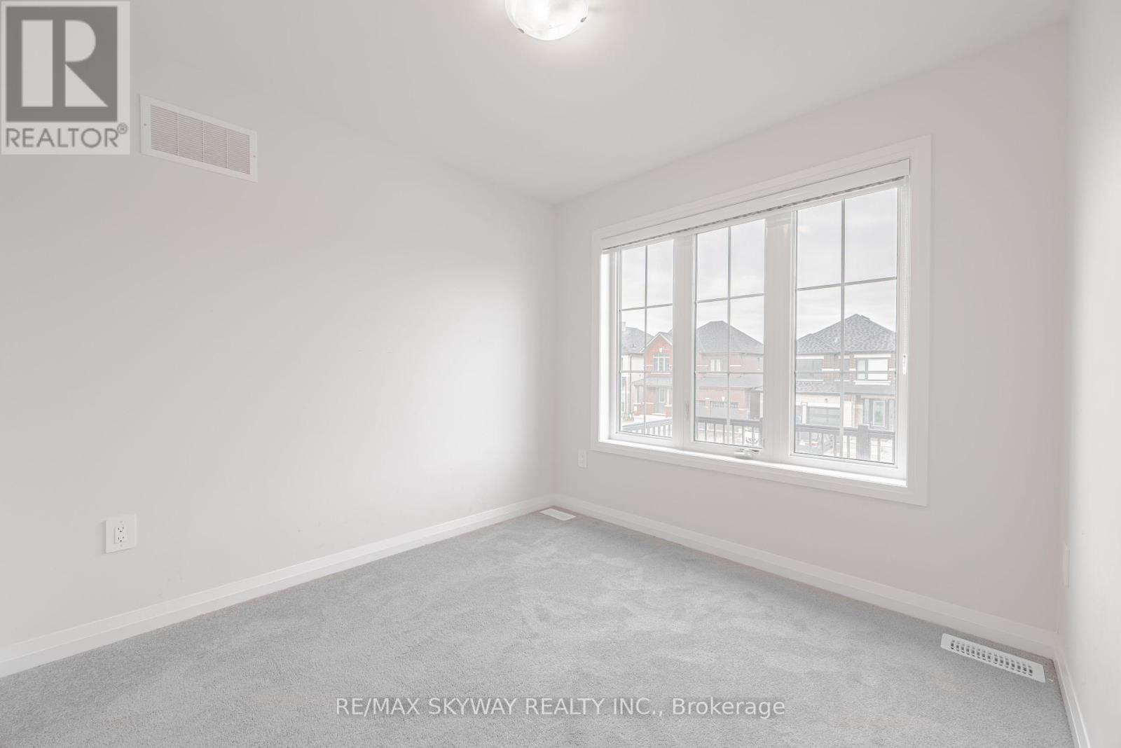 26 Corley Street, Kawartha Lakes (Lindsay), Ontario  K9V 5R8 - Photo 23 - X12137719