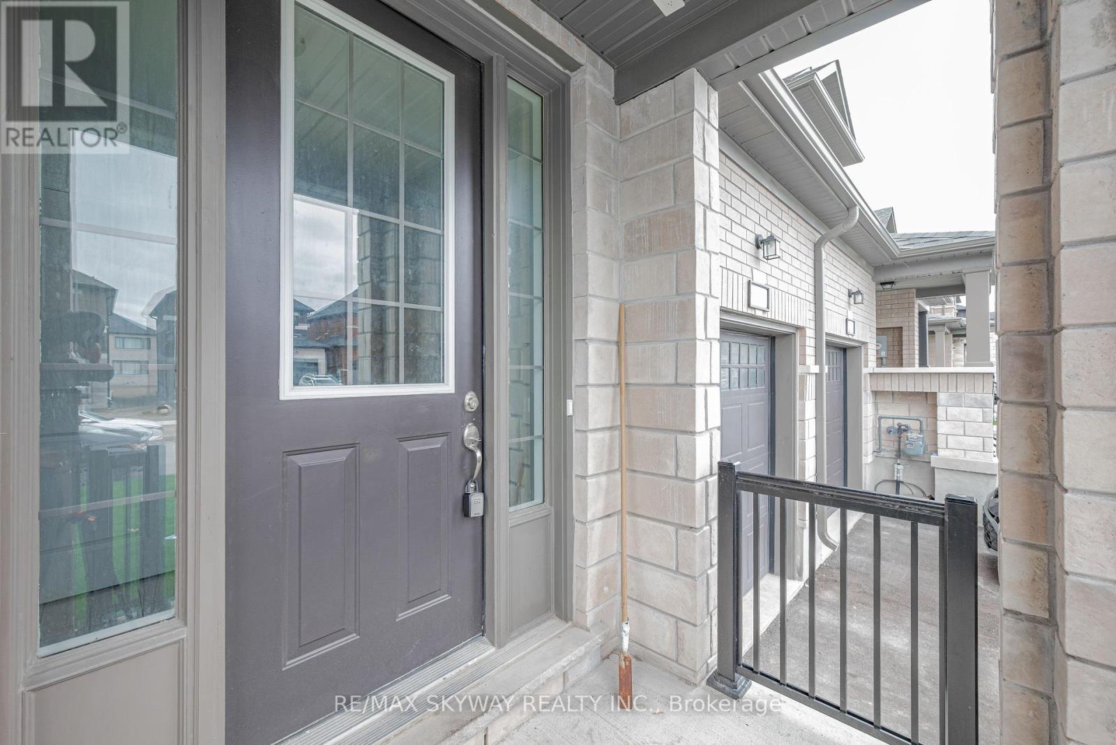 26 Corley Street, Kawartha Lakes (Lindsay), Ontario  K9V 5R8 - Photo 6 - X12137719