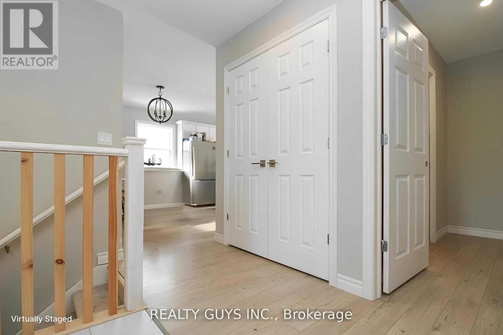 909 Fairbairn Street, Peterborough North (North), Ontario  K9H 6C2 - Photo 10 - X12138111