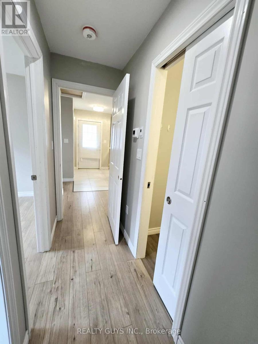 909 Fairbairn Street, Peterborough North (North), Ontario  K9H 6C2 - Photo 16 - X12138111