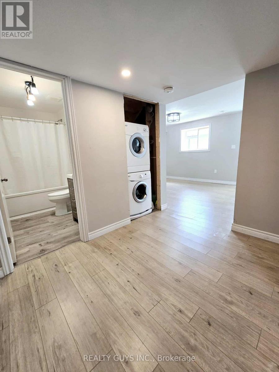 909 Fairbairn Street, Peterborough North (North), Ontario  K9H 6C2 - Photo 24 - X12138111