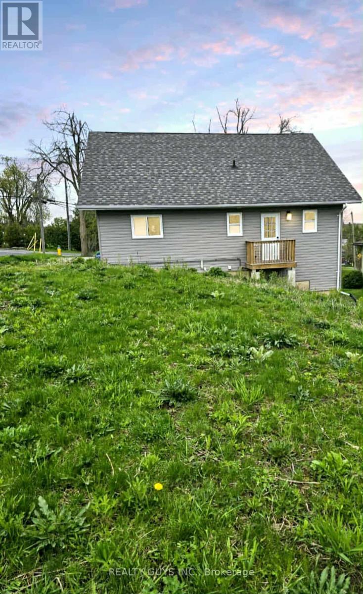 909 Fairbairn Street, Peterborough North (North), Ontario  K9H 6C2 - Photo 26 - X12138111