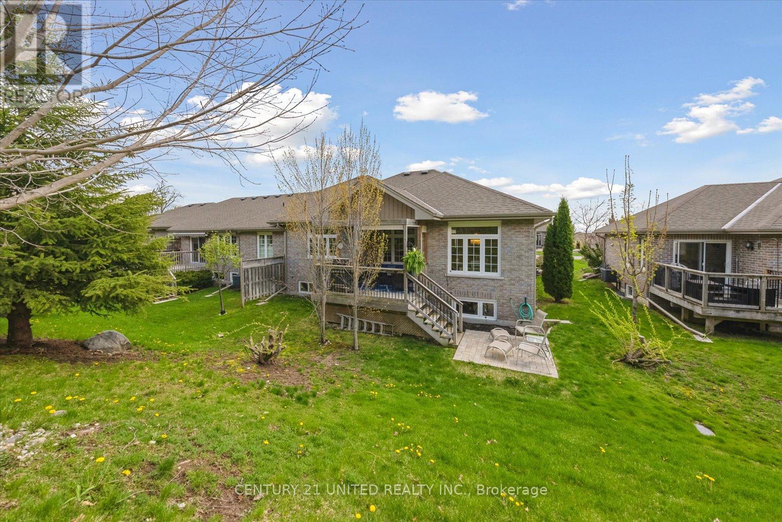 154 - 301 Carnegie Avenue, Peterborough North (University Heights), Ontario  K9L 0B3 - Photo 29 - X12138256