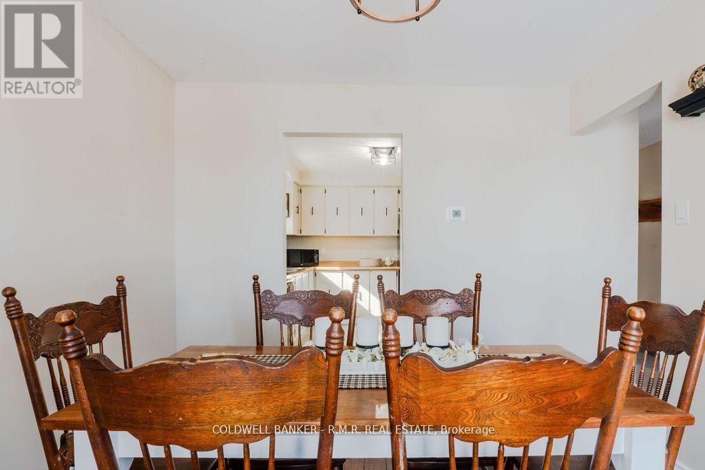 2 Rogers Road, Kawartha Lakes (Lindsay), Ontario  K9V 5C3 - Photo 11 - X12138515