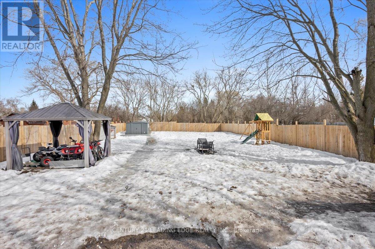 40 St Patrick Street E, Kawartha Lakes (Lindsay), Ontario  K9V 1R2 - Photo 27 - X12138526