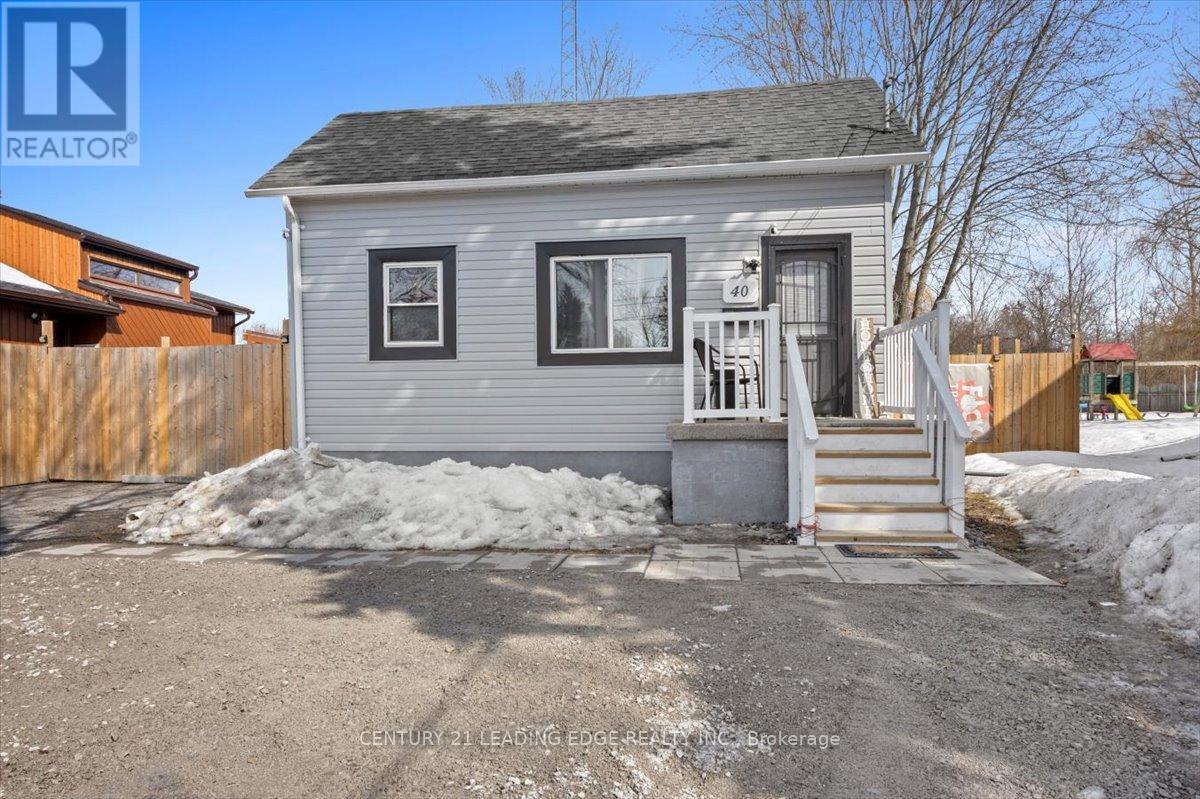 40 St Patrick Street E, Kawartha Lakes (Lindsay), Ontario  K9V 1R2 - Photo 4 - X12138526