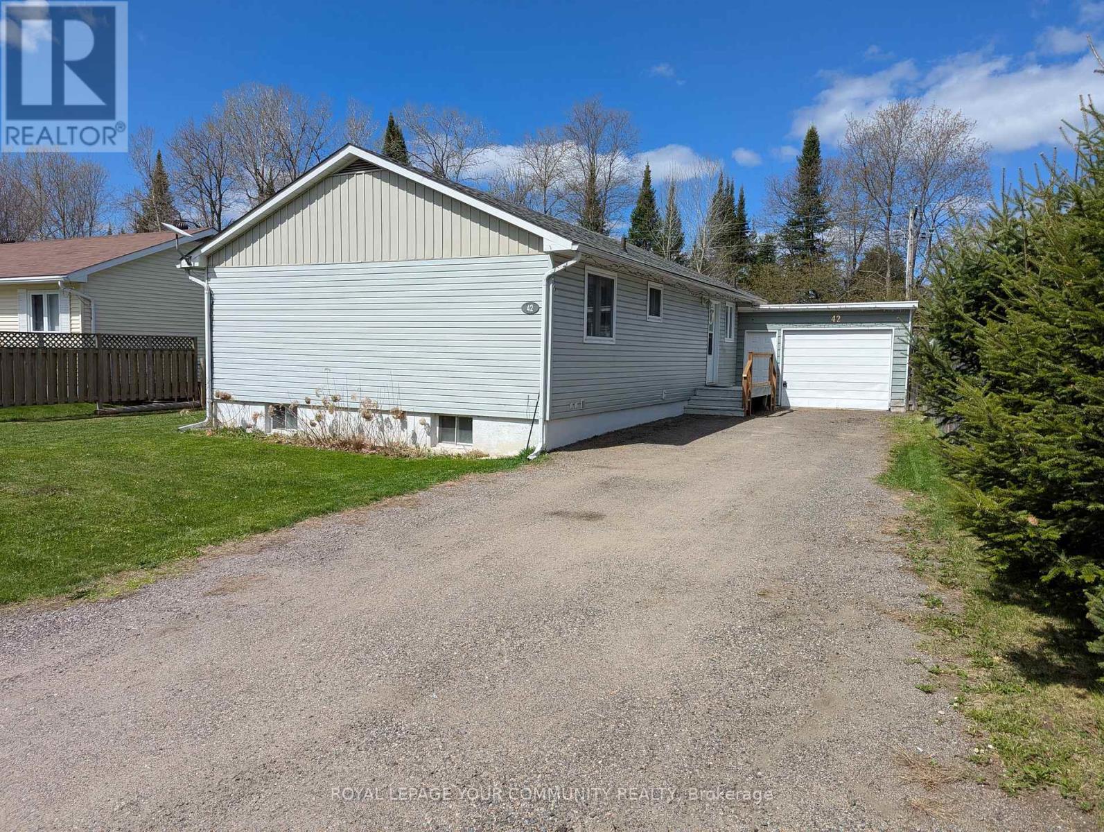 42 SPRUCEDALE STREET, highlands east (bicroft ward), Ontario