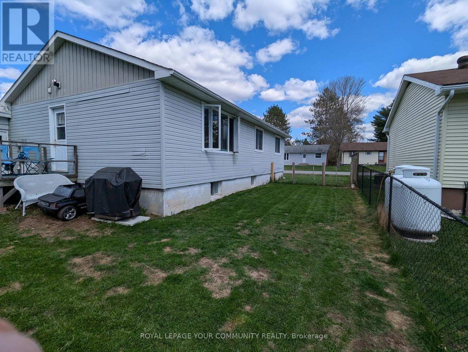 42 Sprucedale Street, Highlands East (Bicroft Ward), Ontario  K0L 1M0 - Photo 27 - X12138532