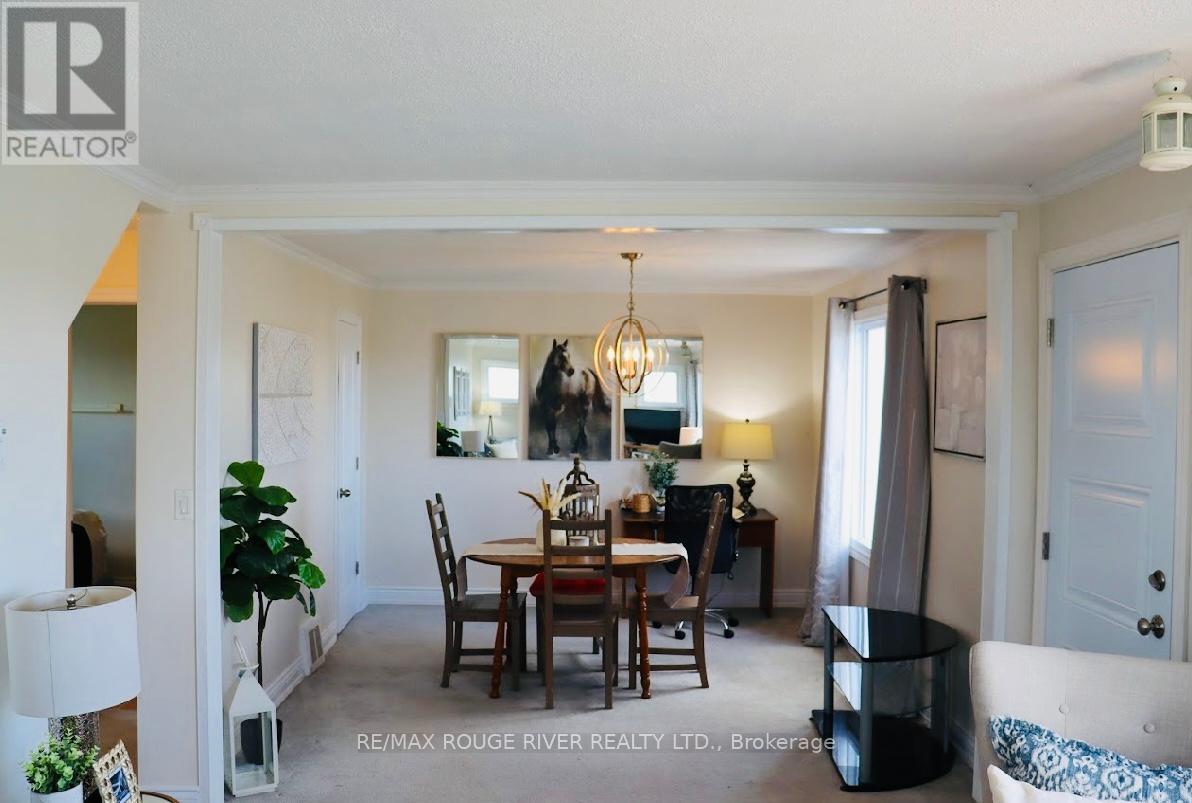 625 Towerhill Road, Peterborough North (North), Ontario  K9K 2N2 - Photo 4 - X12139178