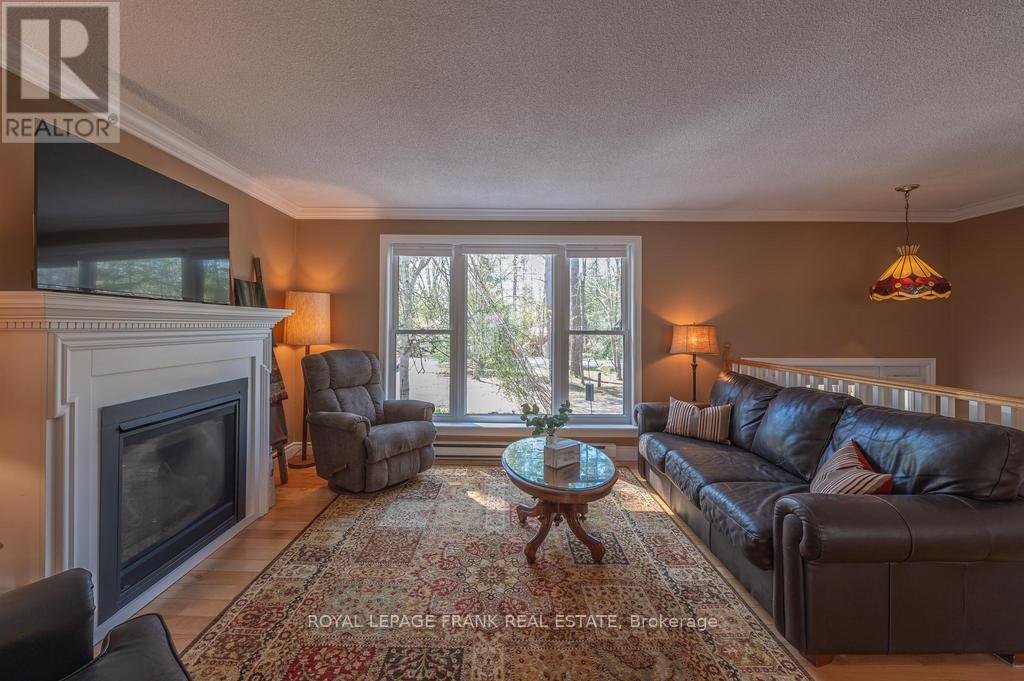 132 Sugarbush Crescent, Trent Lakes, Ontario  K0L 1J0 - Photo 12 - X12139267
