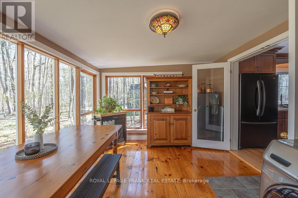132 Sugarbush Crescent, Trent Lakes, Ontario  K0L 1J0 - Photo 14 - X12139267
