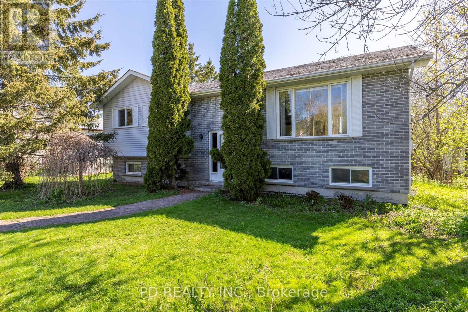 40 Clearview Drive, Kawartha Lakes (Emily), Ontario  K0L 2W0 - Photo 2 - X12139327