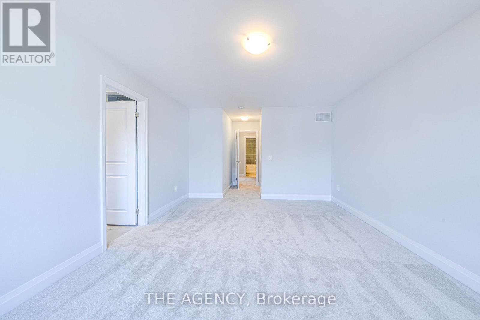 53 Butler Boulevard, Kawartha Lakes (Lindsay), Ontario  K9V 4R1 - Photo 15 - X12139340