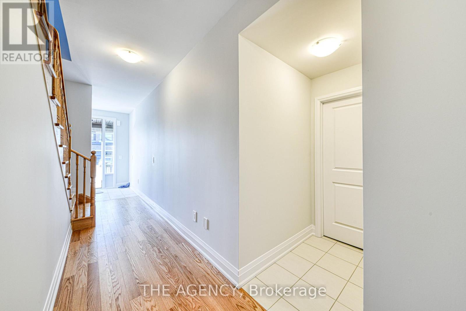 53 Butler Boulevard, Kawartha Lakes (Lindsay), Ontario  K9V 4R1 - Photo 2 - X12139340