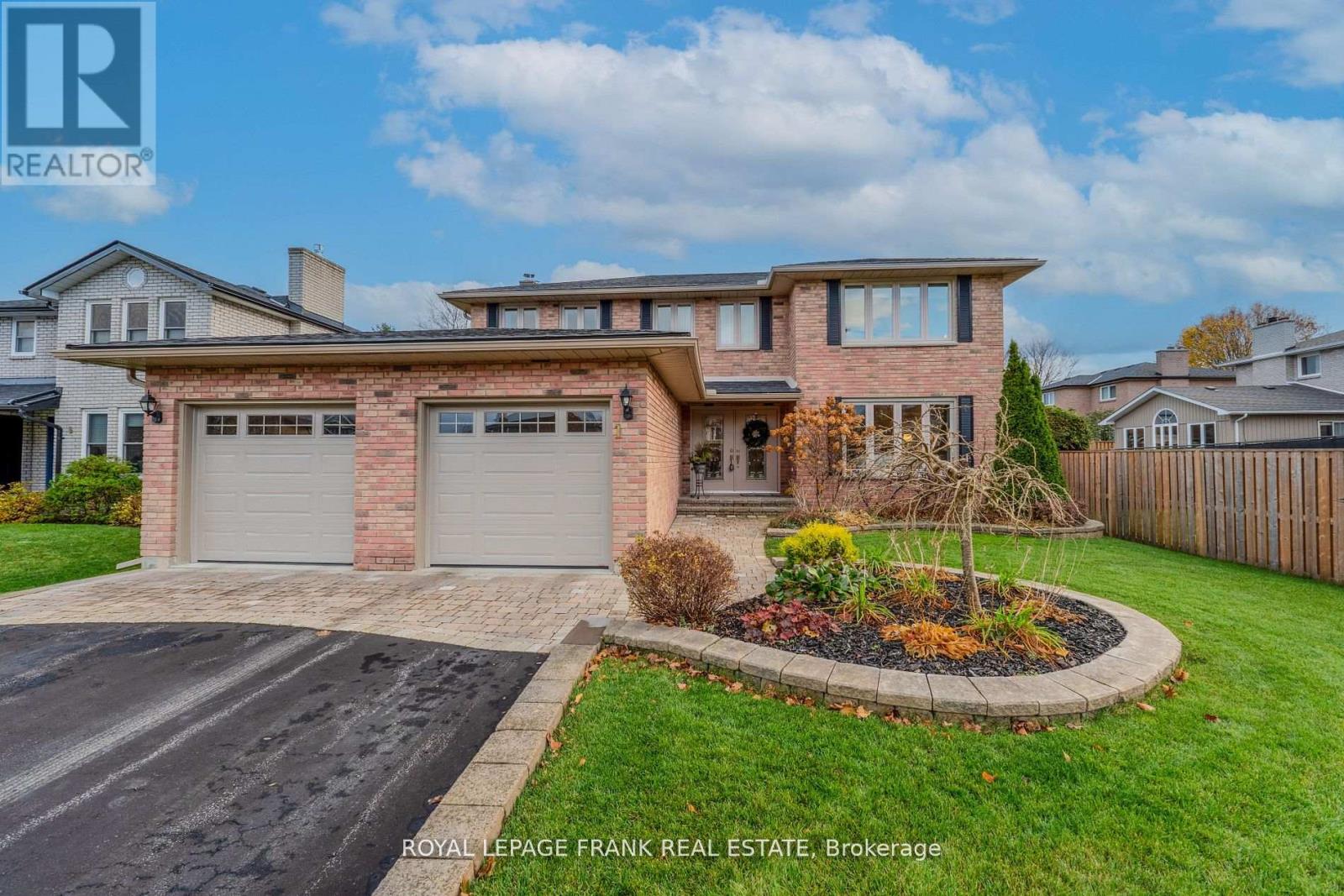 1 DUNSFORD COURT, kawartha lakes (lindsay), Ontario