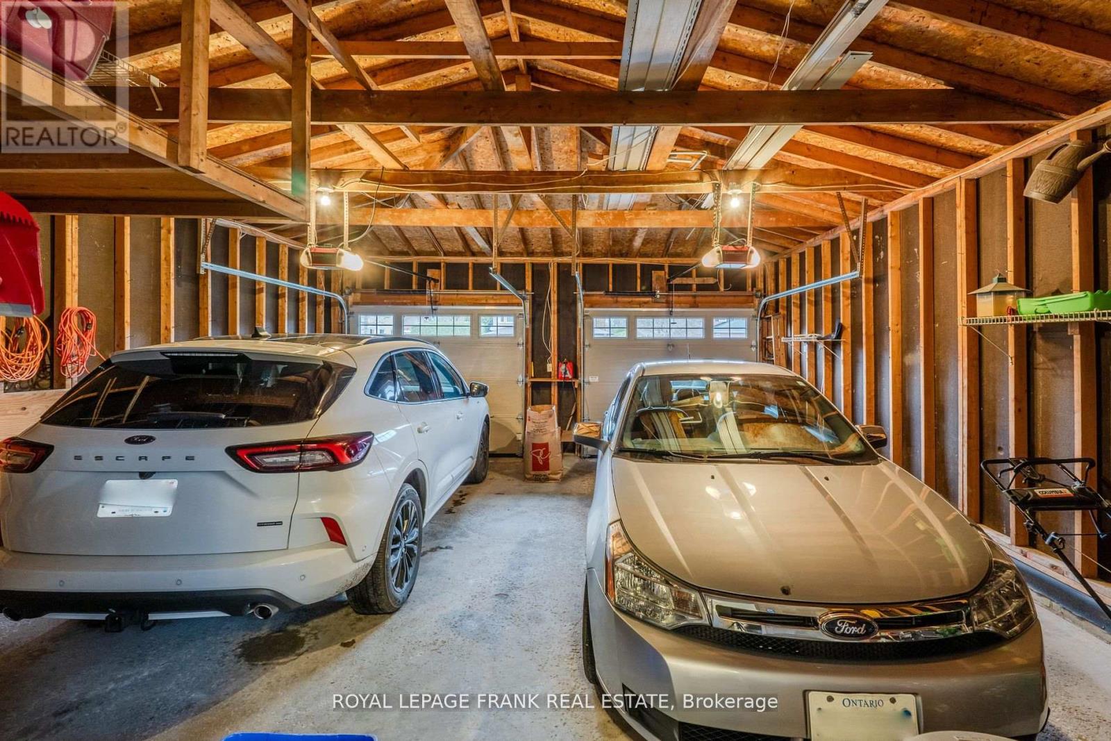 1 Dunsford Court, Kawartha Lakes (Lindsay), Ontario  K9V 5T3 - Photo 17 - X12139498