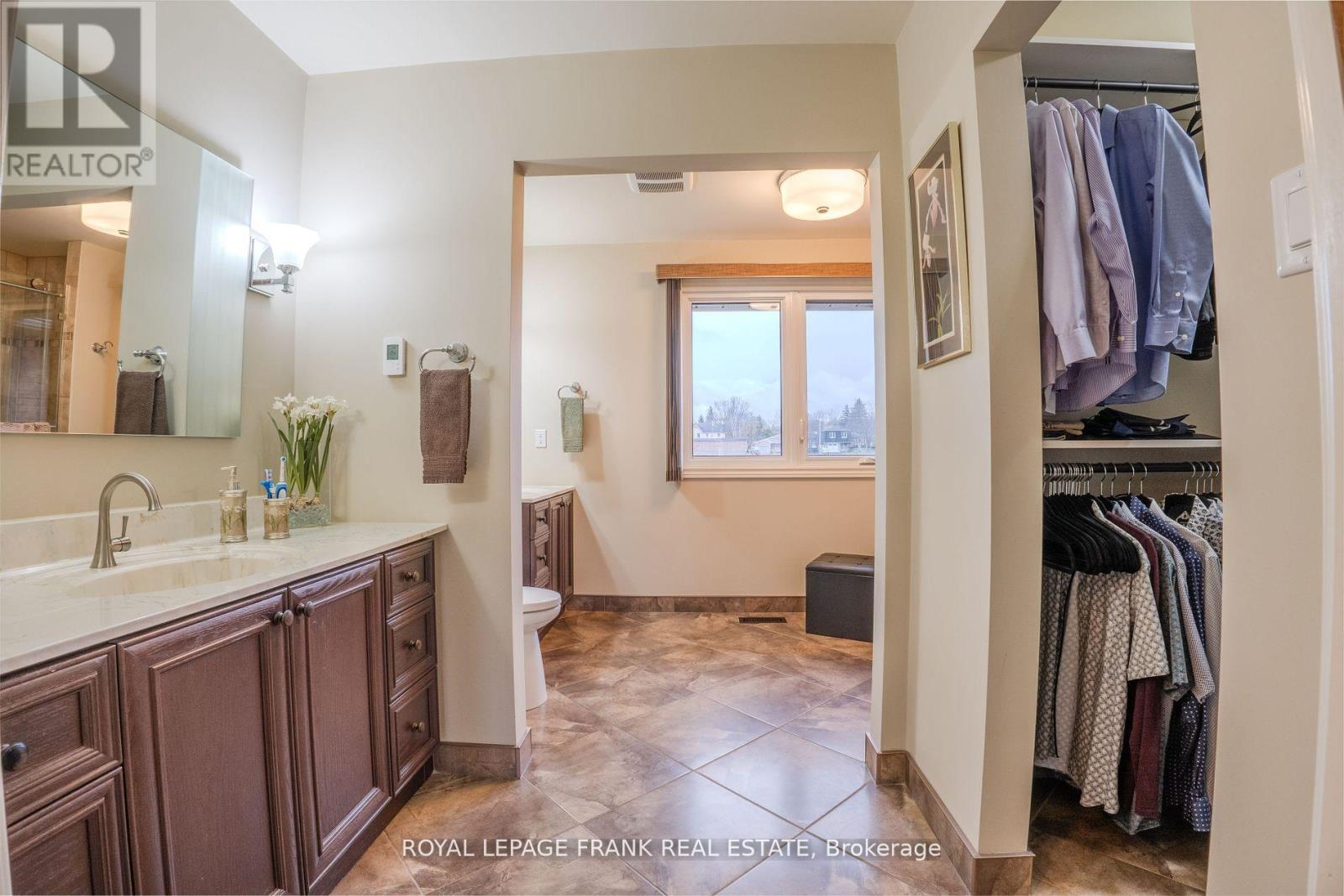 1 Dunsford Court, Kawartha Lakes (Lindsay), Ontario  K9V 5T3 - Photo 20 - X12139498