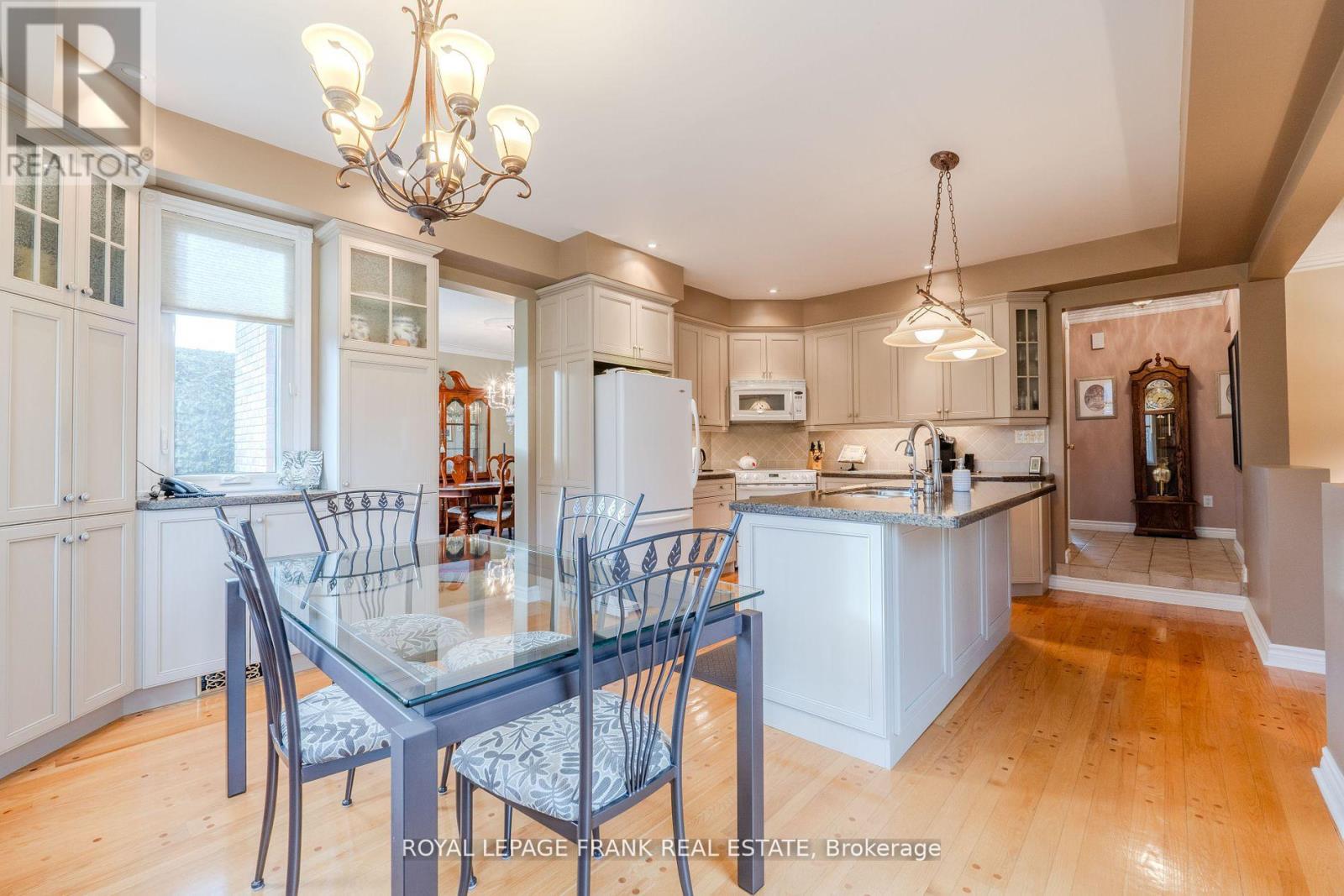 1 Dunsford Court, Kawartha Lakes (Lindsay), Ontario  K9V 5T3 - Photo 8 - X12139498