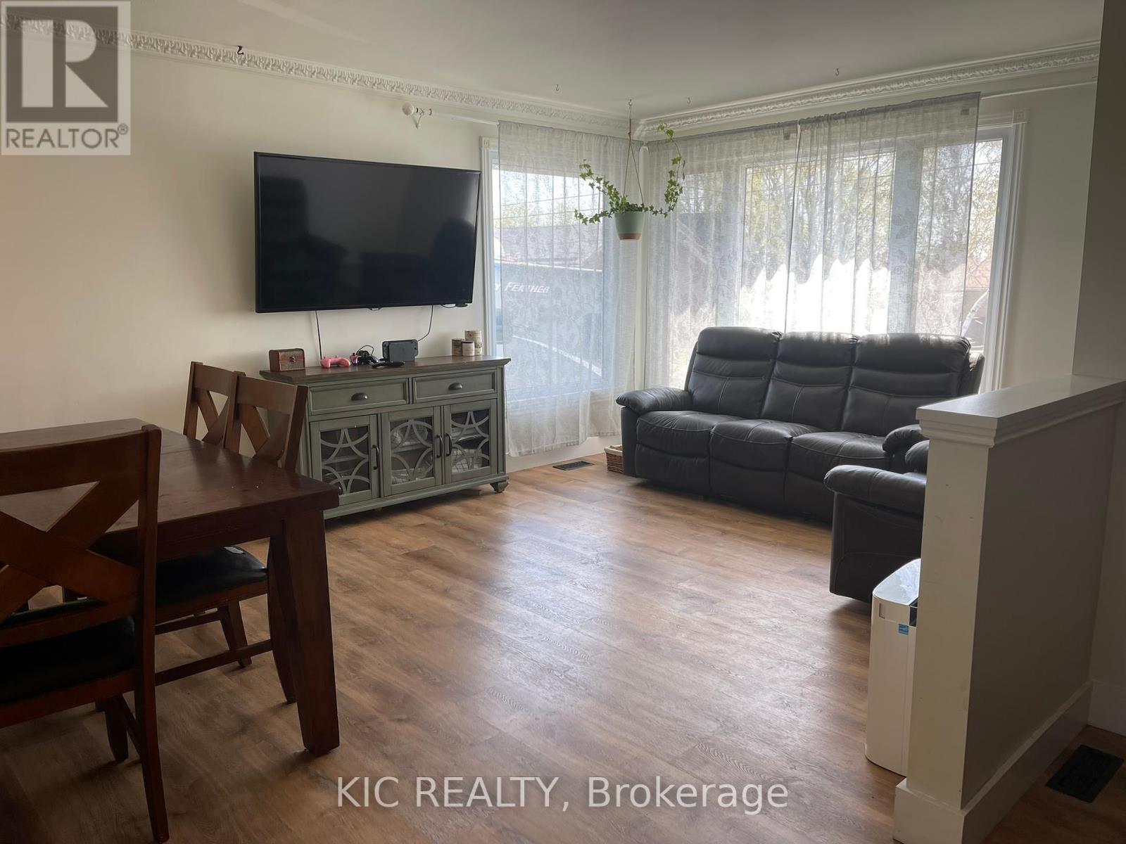 11 Mclean Avenue, Havelock-Belmont-Methuen (Havelock), Ontario  K0L 1Z0 - Photo 3 - X12140140