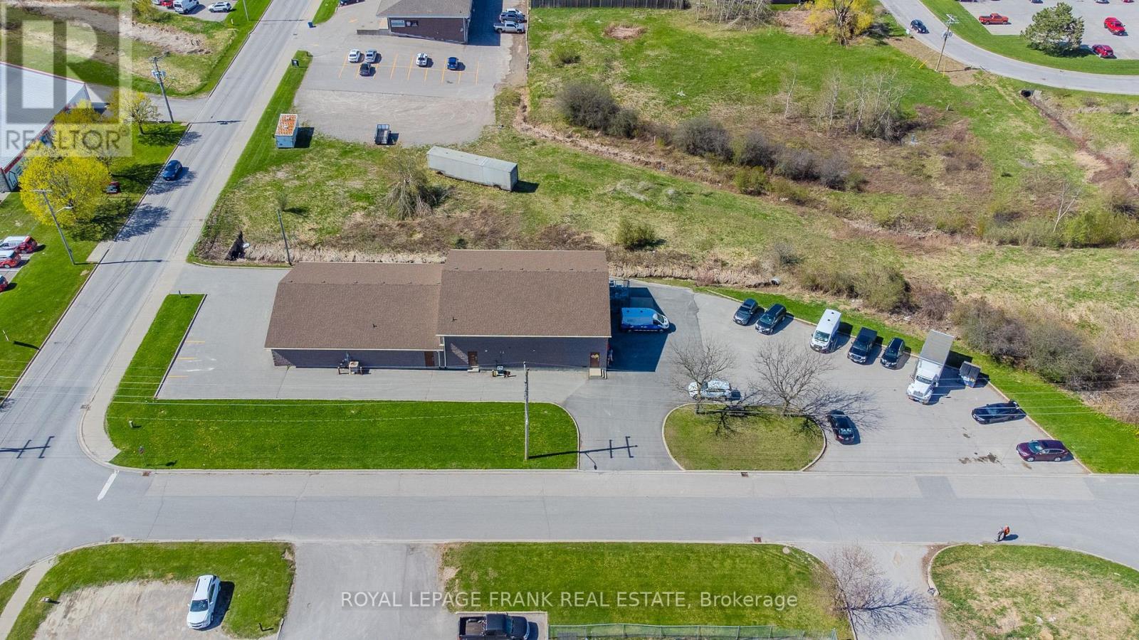 90 Mclaughlin Road, Kawartha Lakes (Lindsay), Ontario  K9V 6B5 - Photo 42 - X12140610