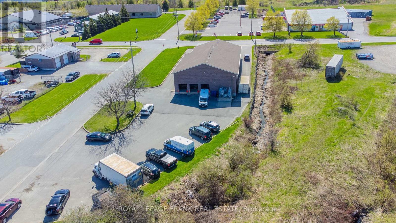 90 Mclaughlin Road, Kawartha Lakes (Lindsay), Ontario  K9V 6B5 - Photo 43 - X12140610