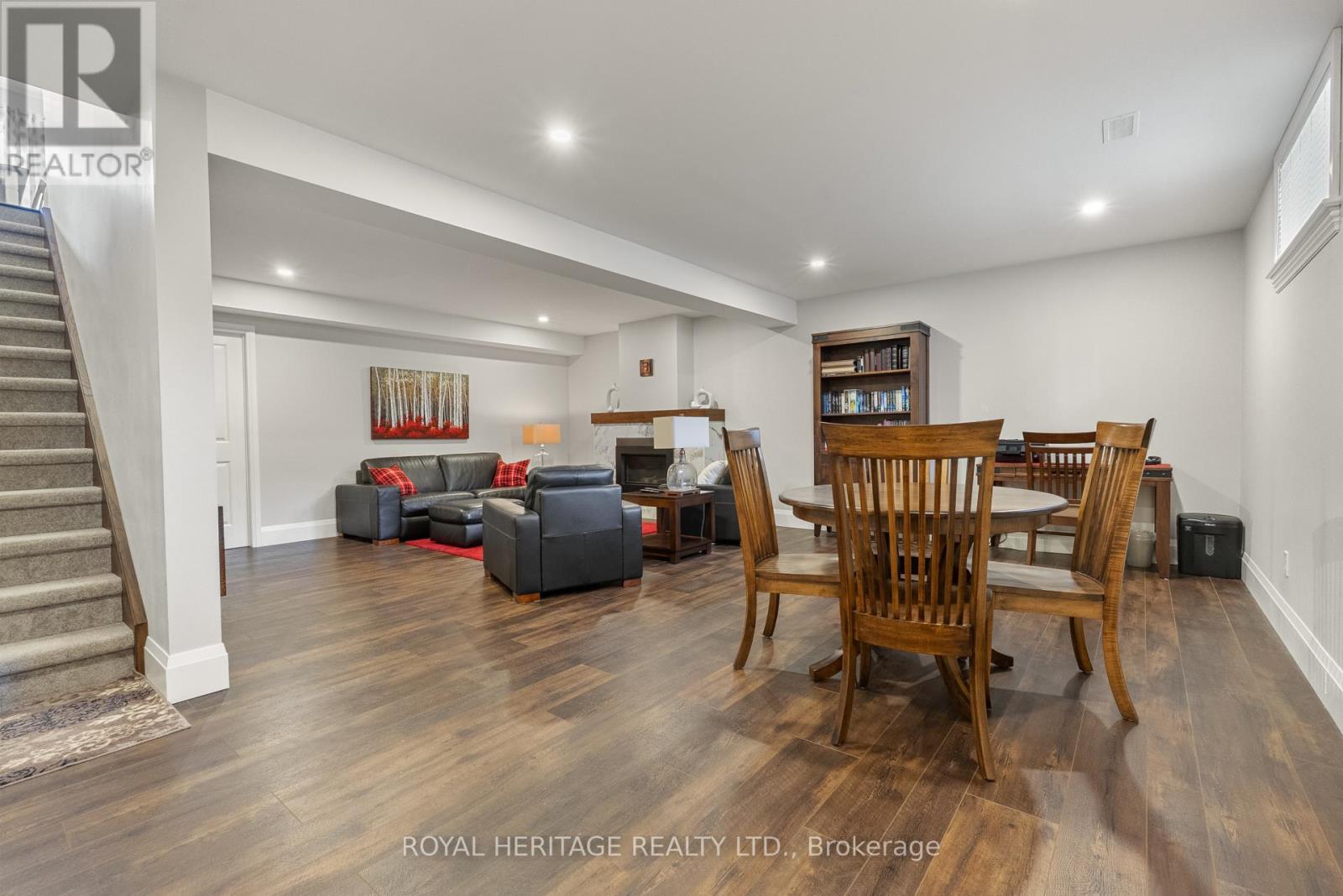 16 Regent Street, Kawartha Lakes (Lindsay), Ontario  K9V 3T7 - Photo 18 - X12140639