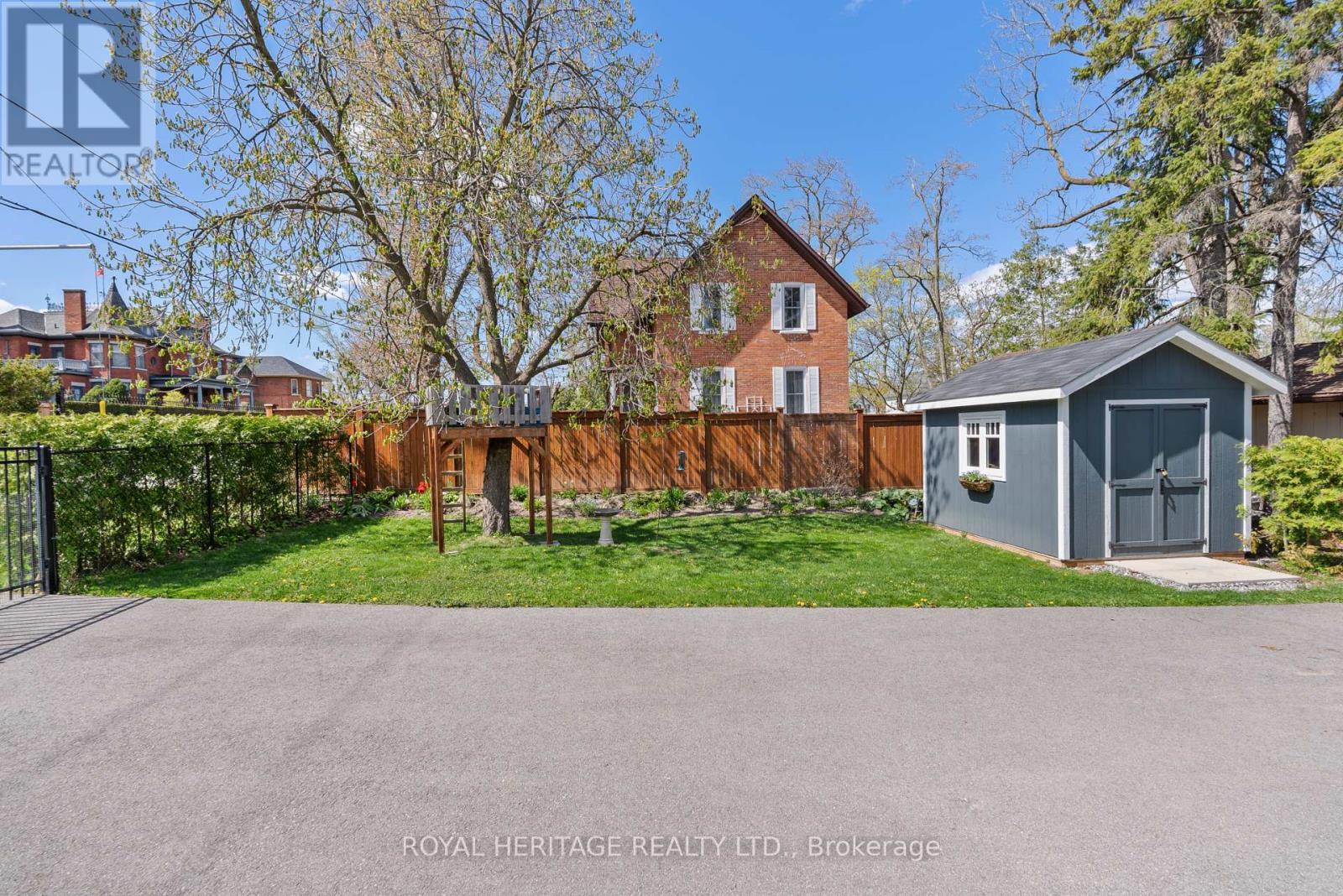 16 Regent Street, Kawartha Lakes (Lindsay), Ontario  K9V 3T7 - Photo 30 - X12140639