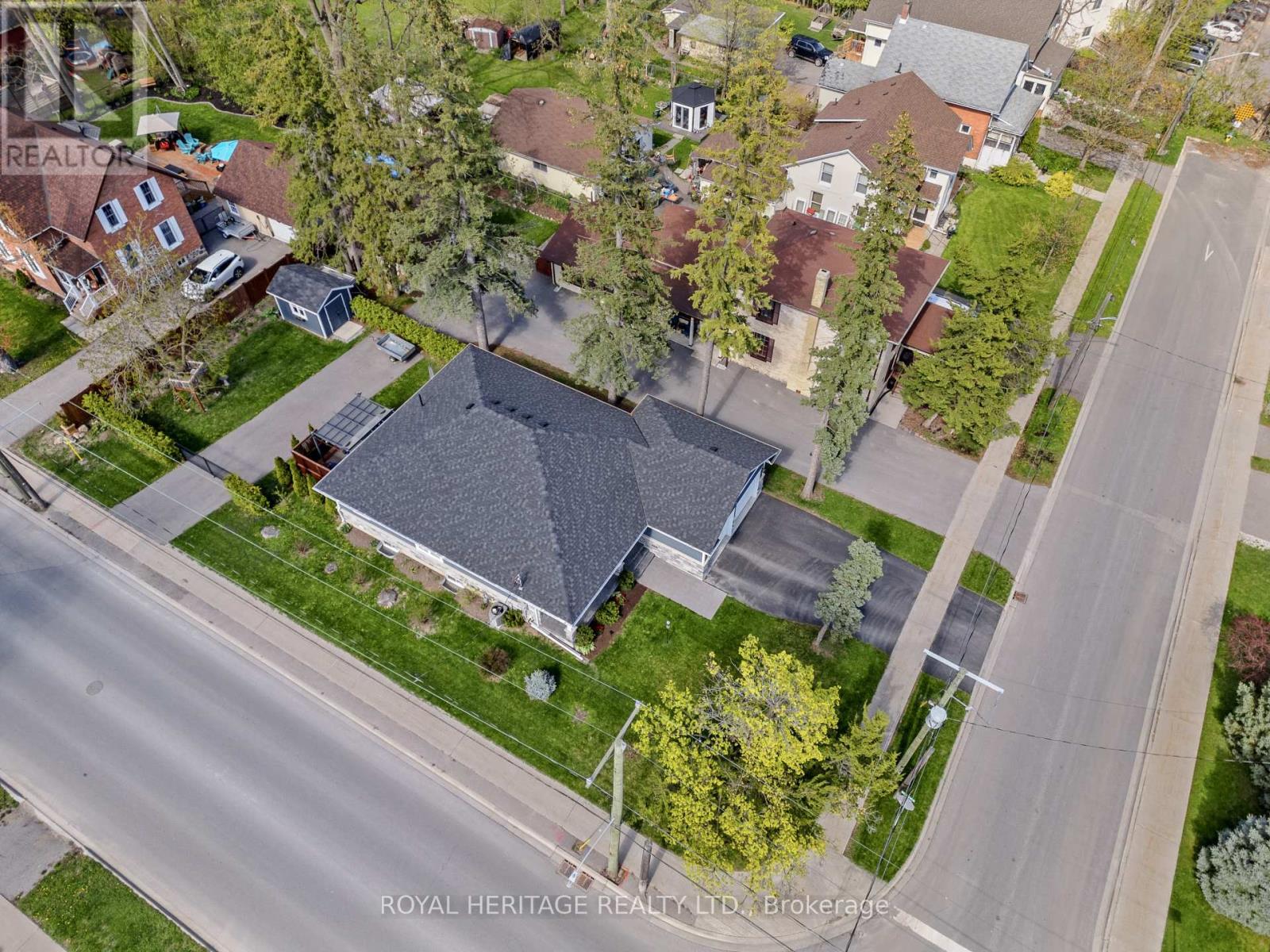 16 Regent Street, Kawartha Lakes (Lindsay), Ontario  K9V 3T7 - Photo 33 - X12140639