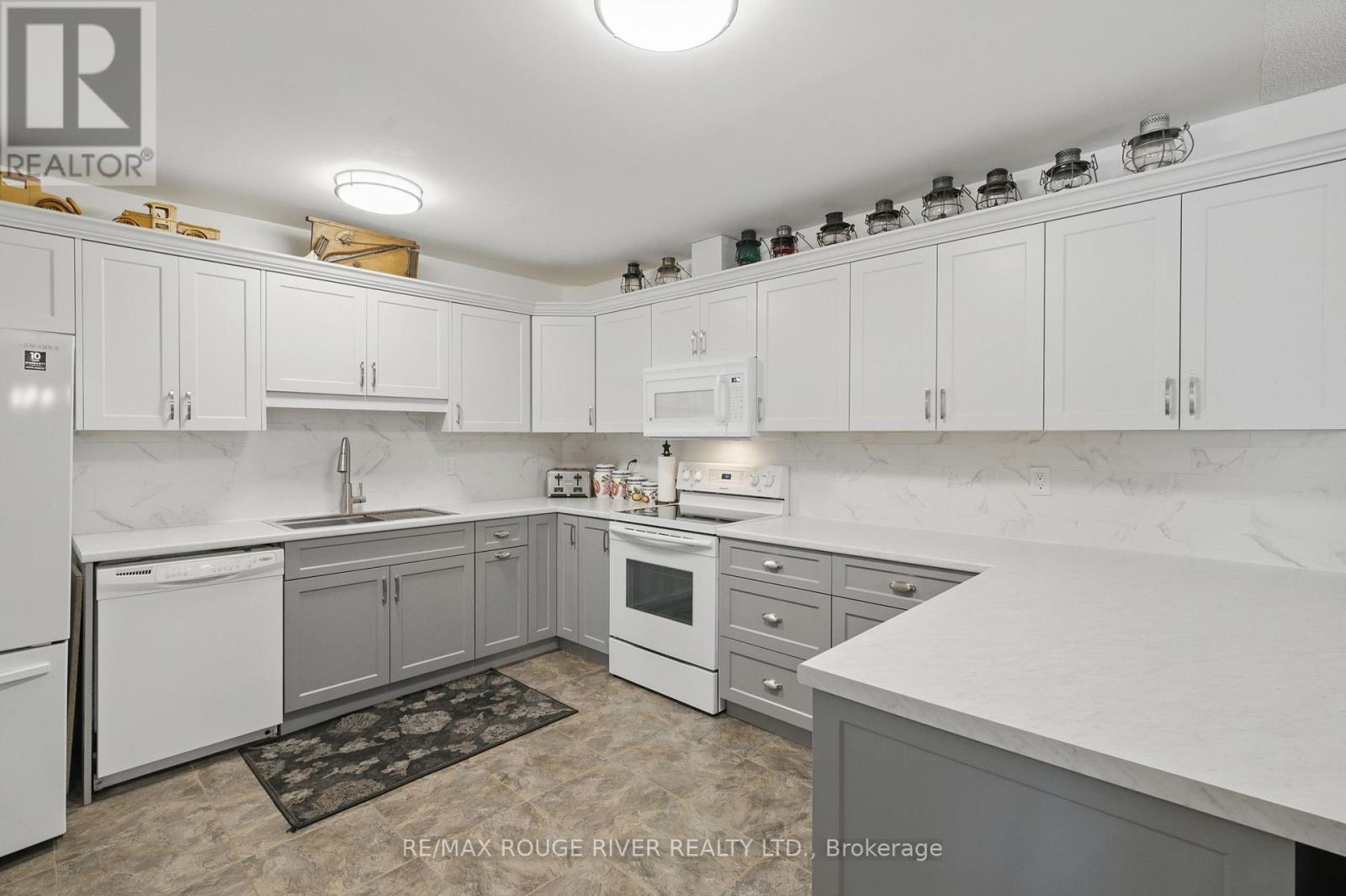 222 - 475 Parkhill Road W, Peterborough Central (North), Ontario  K9H 7M5 - Photo 11 - X12140598