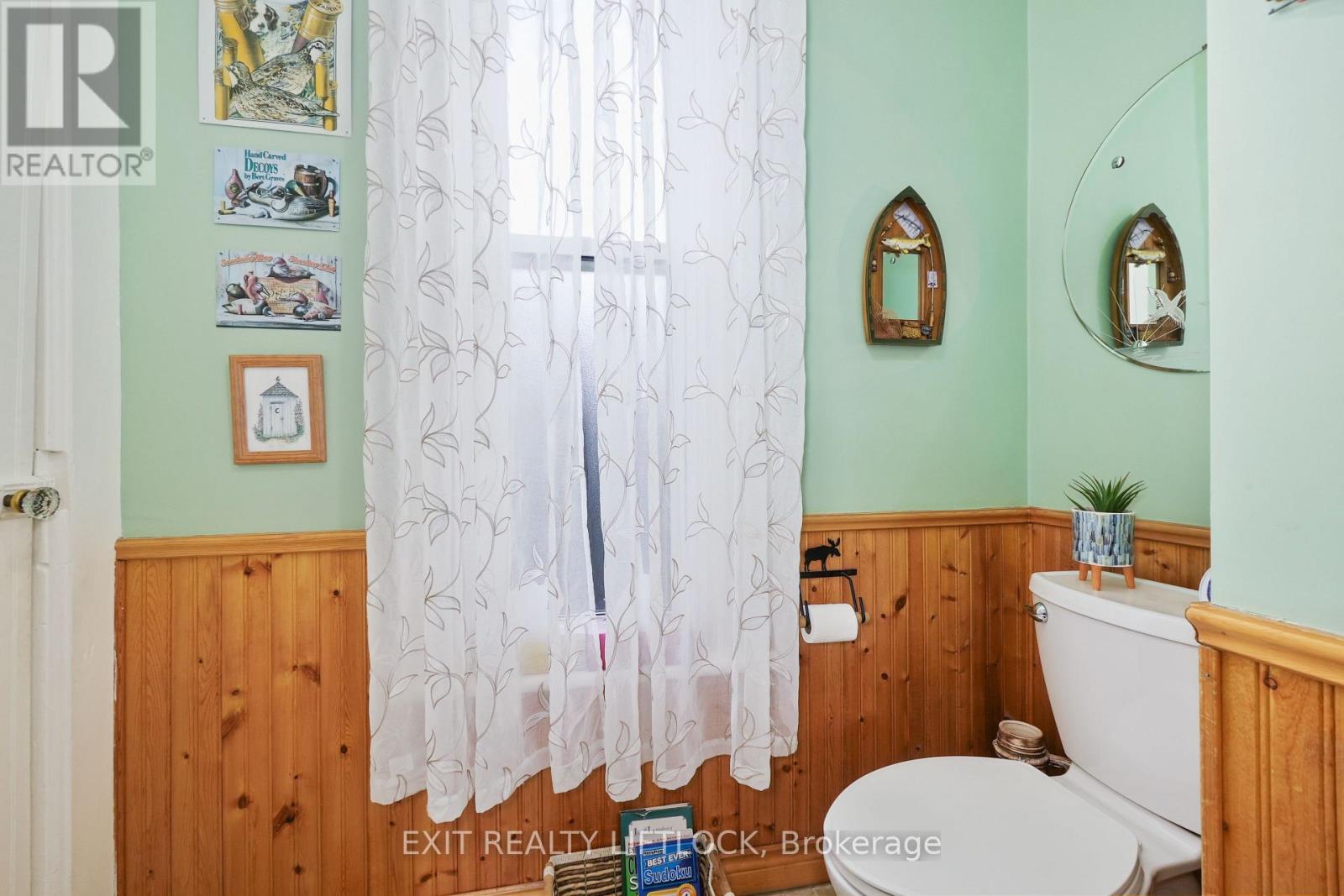 218 Lee Street, Peterborough North (South), Ontario  K9H 5N9 - Photo 14 - X12140850