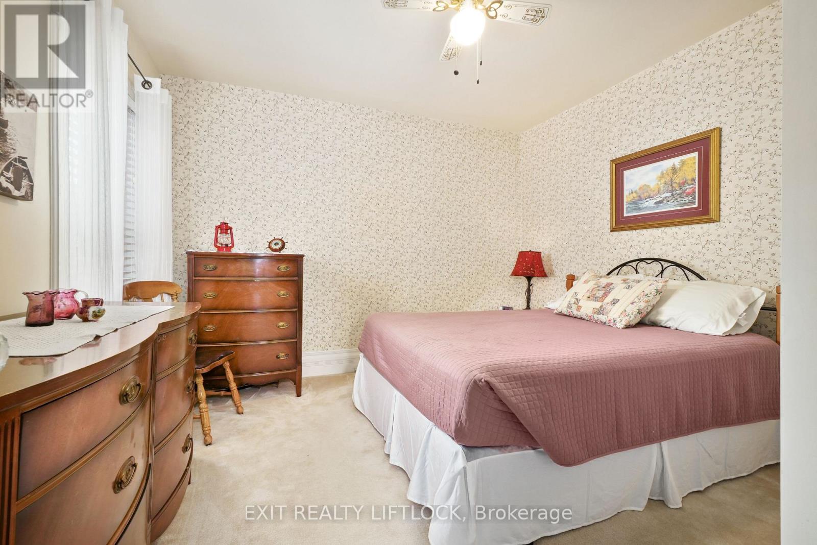 218 Lee Street, Peterborough North (South), Ontario  K9H 5N9 - Photo 21 - X12140850