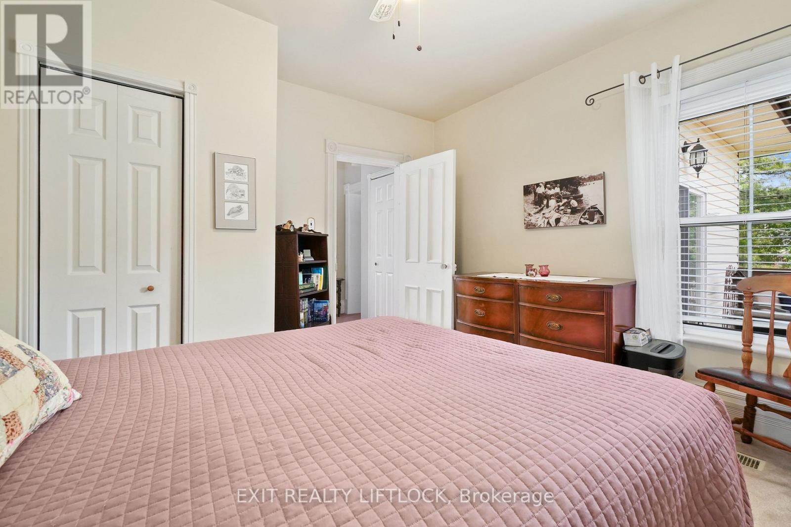 218 Lee Street, Peterborough North (South), Ontario  K9H 5N9 - Photo 22 - X12140850