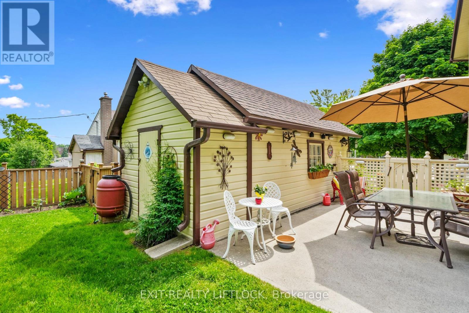 218 Lee Street, Peterborough North (South), Ontario  K9H 5N9 - Photo 35 - X12140850