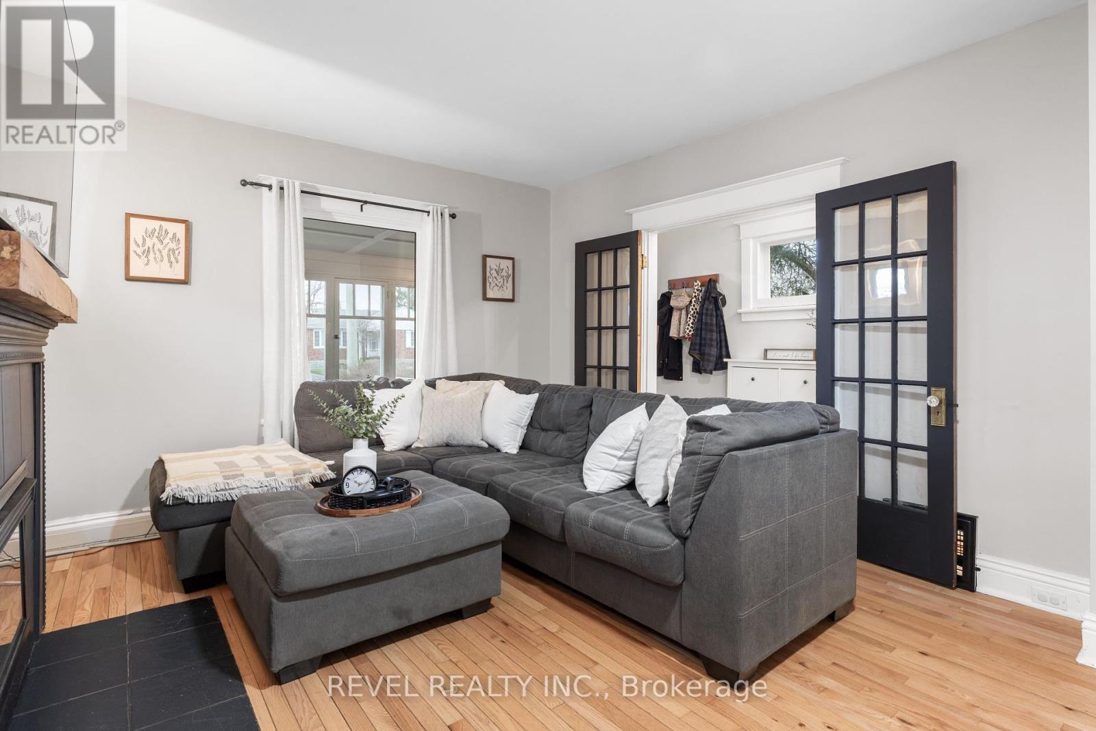 50.5 Regent Street, Kawartha Lakes (Lindsay), Ontario  K9V 3V2 - Photo 7 - X12140851