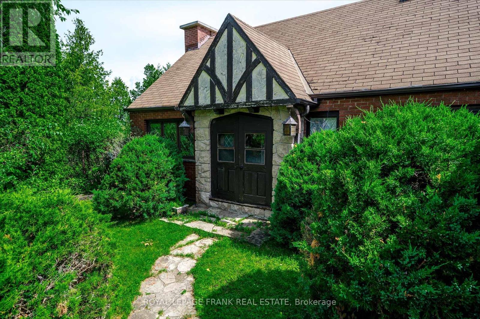 1194 Birchview Road, Douro-Dummer, Ontario  K0L 2H0 - Photo 12 - X12140865