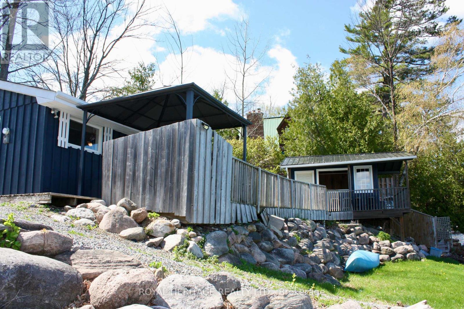 837 Fife's Bay Marina Lane, Selwyn, Ontario  K9J 6X3 - Photo 28 - X12140866