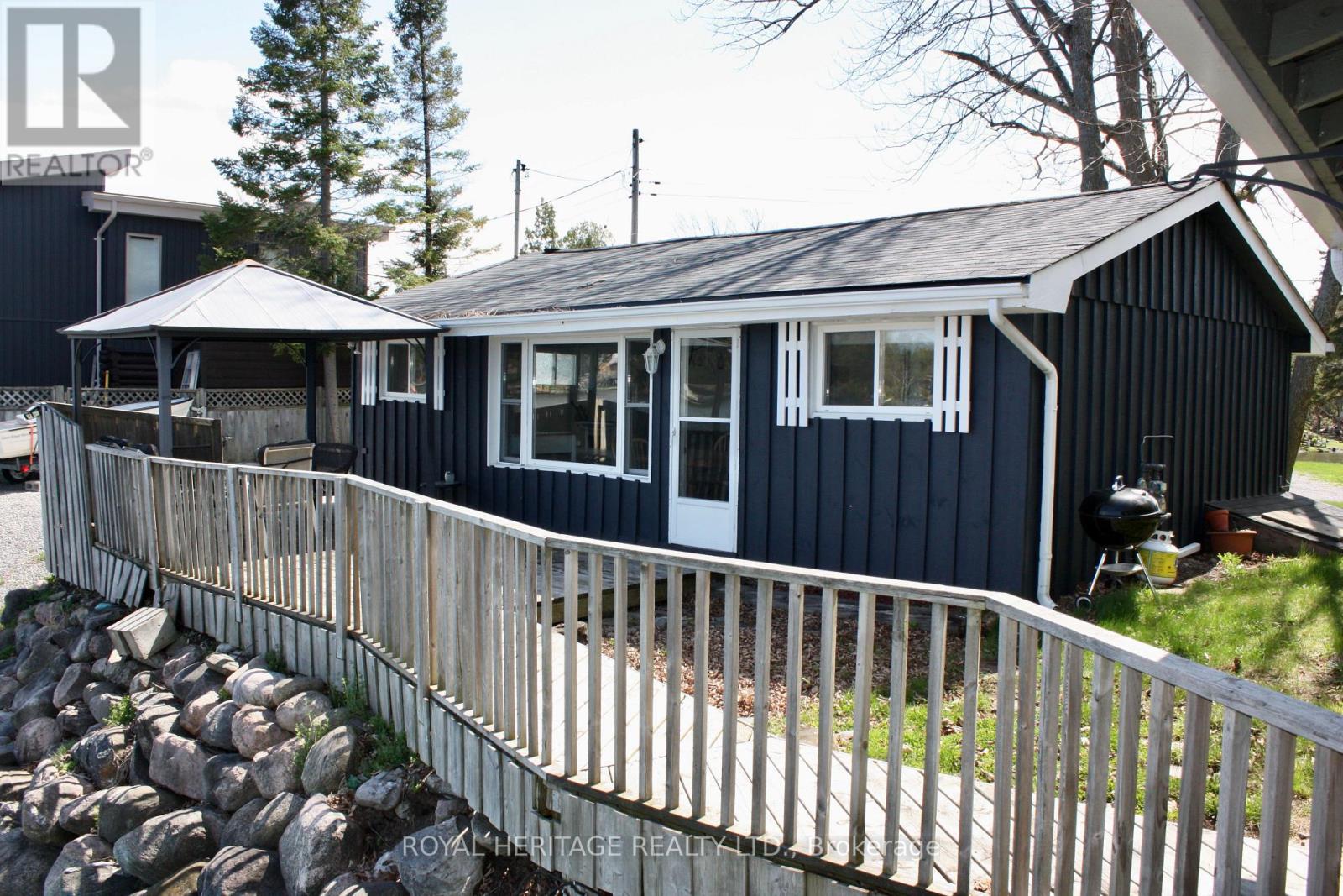837 Fife's Bay Marina Lane, Selwyn, Ontario  K9J 6X3 - Photo 41 - X12140866