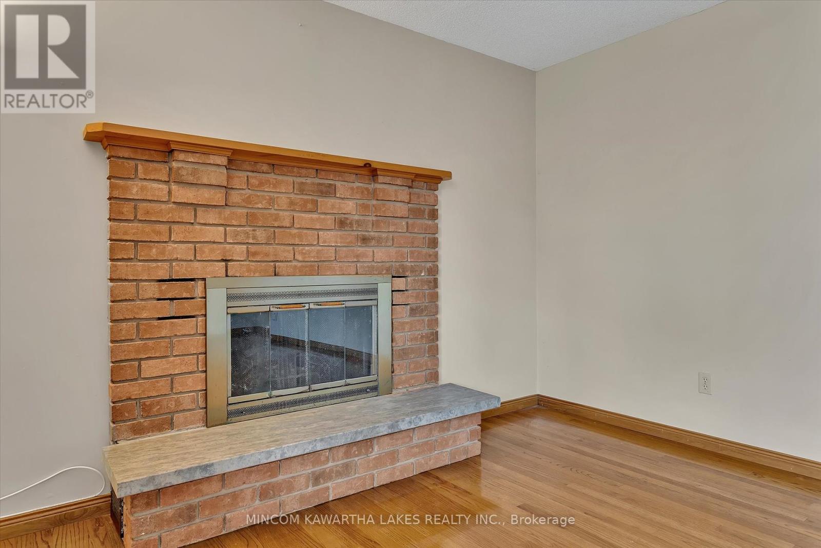 1914 Parkwood Circle, Peterborough West (North), Ontario  K9J 8C6 - Photo 19 - X12141077
